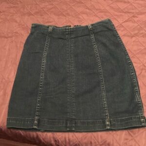 Free people jean skirt size zero